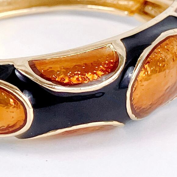 VTG 1980s Hinged Bangle Black Enamel Amber Cabochon Statement Gold Tone Bracelet - Picture 4 of 11